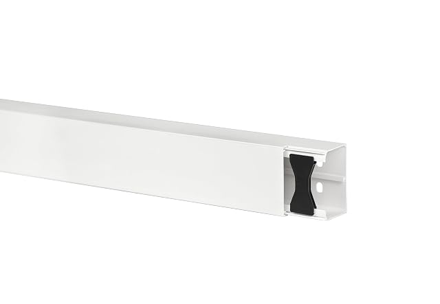 Goulotte de câbles KOMIB blanc pur de 60 sur 40 mm livrée en cinq longueurs de deux mètres