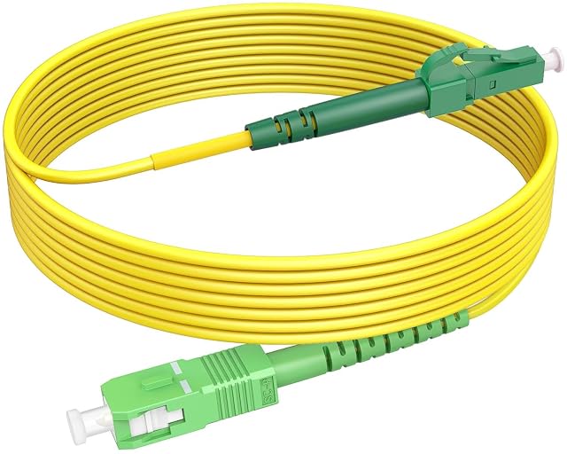 Jarretière fibre simplex jaune RamboCables avec un connecteur LC/APC vert à un bout et un connecteur SC/APC vert à l’autre