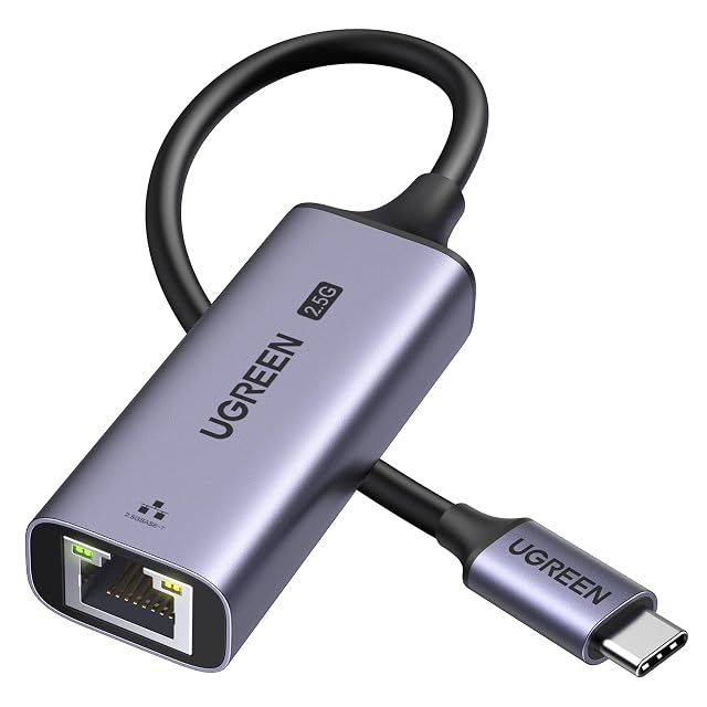 Adaptateur Ethernet 2.5G UGREEN USB-C avec un boîtier en aluminium et une prise RJ45
