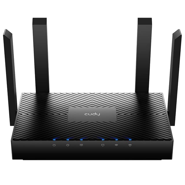 Routeur Cudy WR3000 blanc avec quatre antennes externes relevées